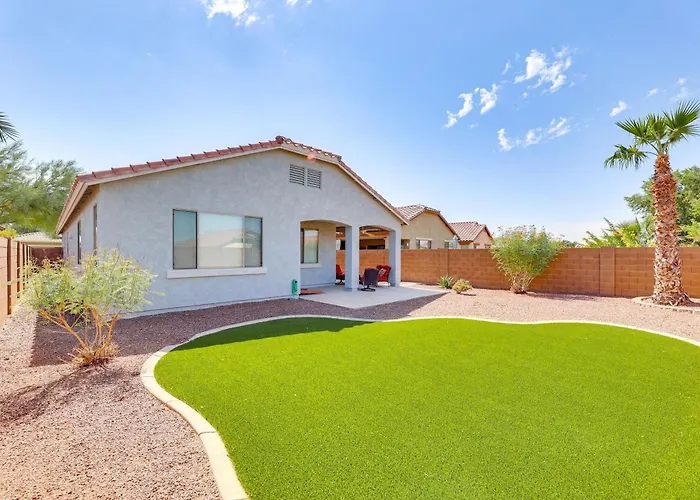Near Parks & Golf: W/ Covered Patio! *